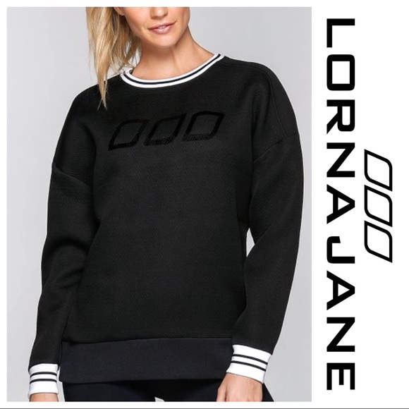 Lorna Jane Tops - LORNA JANE Blackwhite adventurous soul sweatshirt